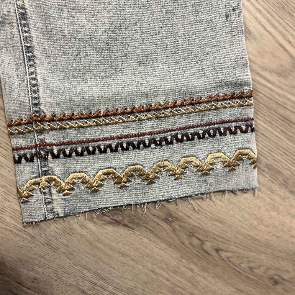 G by Giuliana Womens Capri Jeans Denim Pants size 2 - Picture 3 of 9